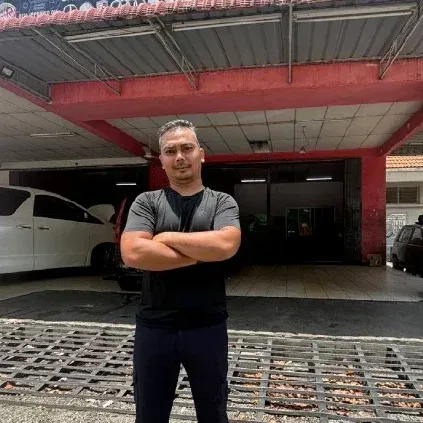 former O&G worker