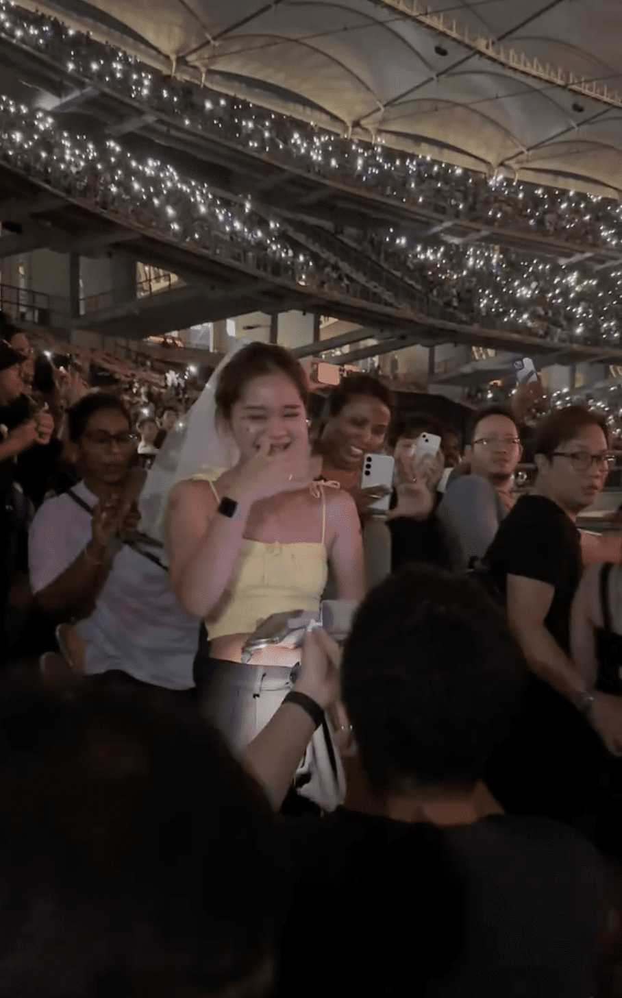 M'sian man propose to GF during Ed Sheeran concert 2