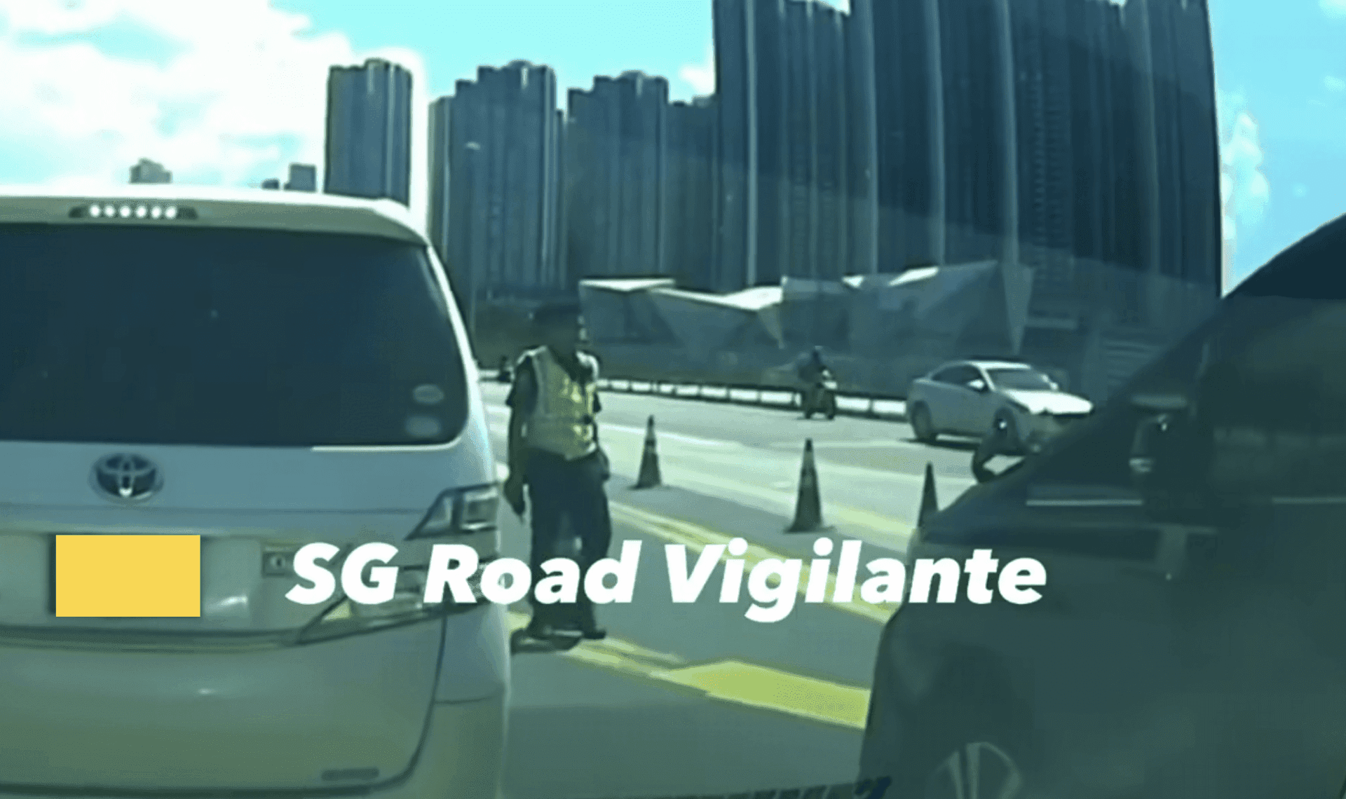 M'sian-Registered Car Cuts Queue And Ignores S'porean Police Who Stopped It At Woodlands Customs 002
