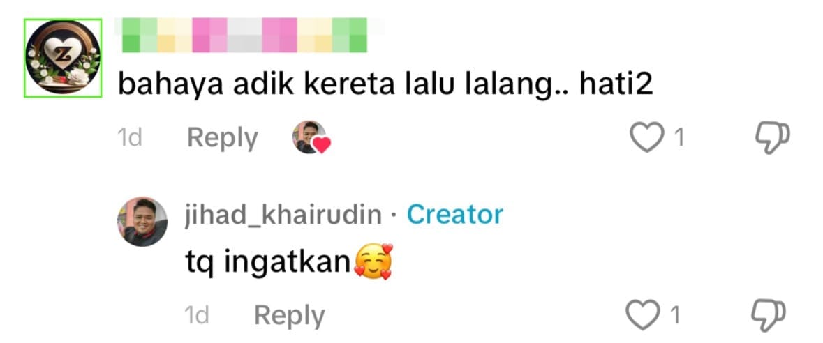 netizen comment - boy help promote father's stall