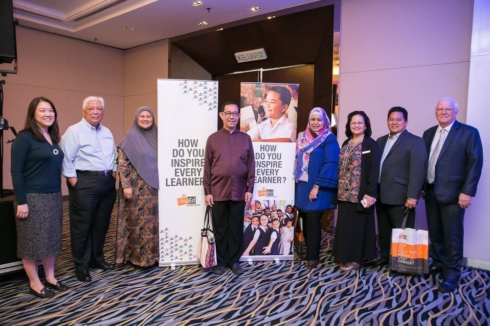 Shahnaz (3rd from left) with LeapEd_s previous Chairperson, Tan Sri Dzulkifli Abdul Razak (centre), flanked by other former LeapEd Board members, management and supporters