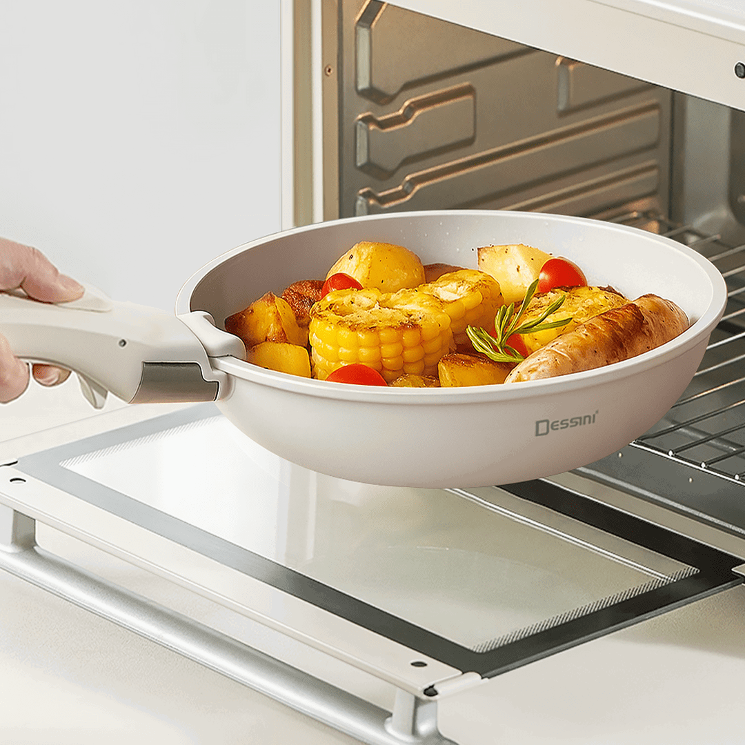 Romanzo Dessini's non stick pan in white