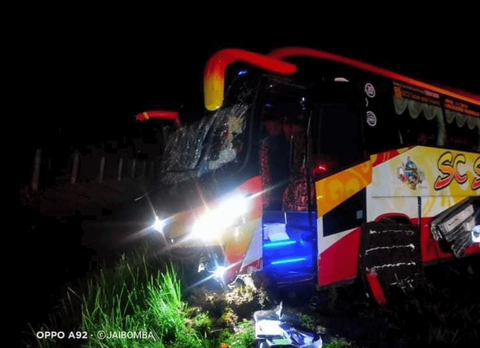 M’sian Bus Driver Thrown Out And Dies, 8 Passengers Injured In Johor Accident