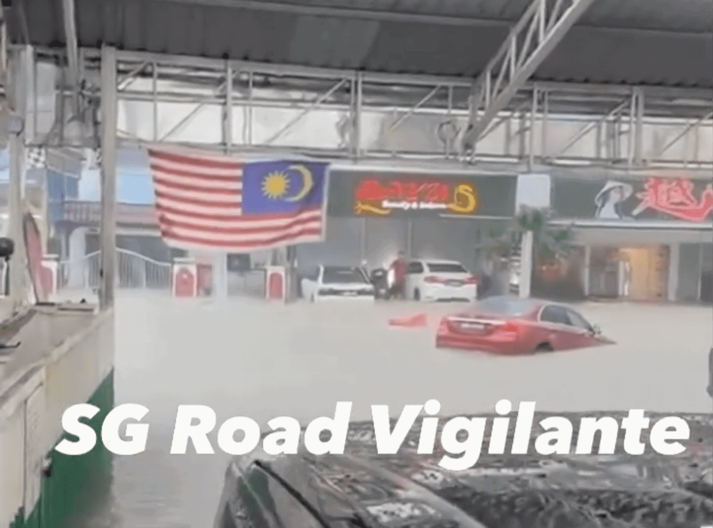 SG-Registered car floating around Johor 2