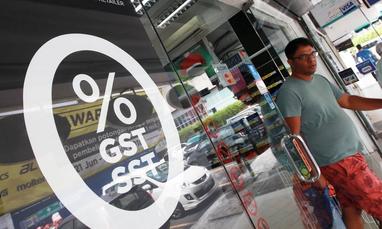 Shop displaying the SST label
