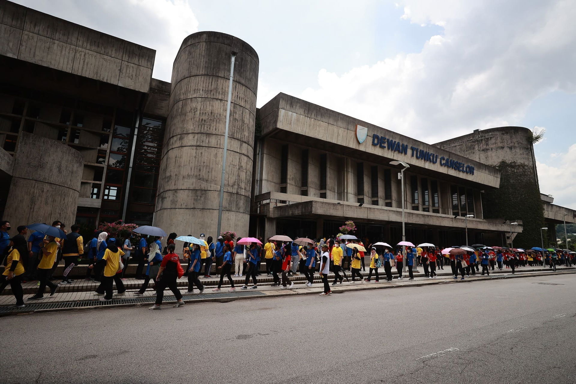 Students lining up at UM