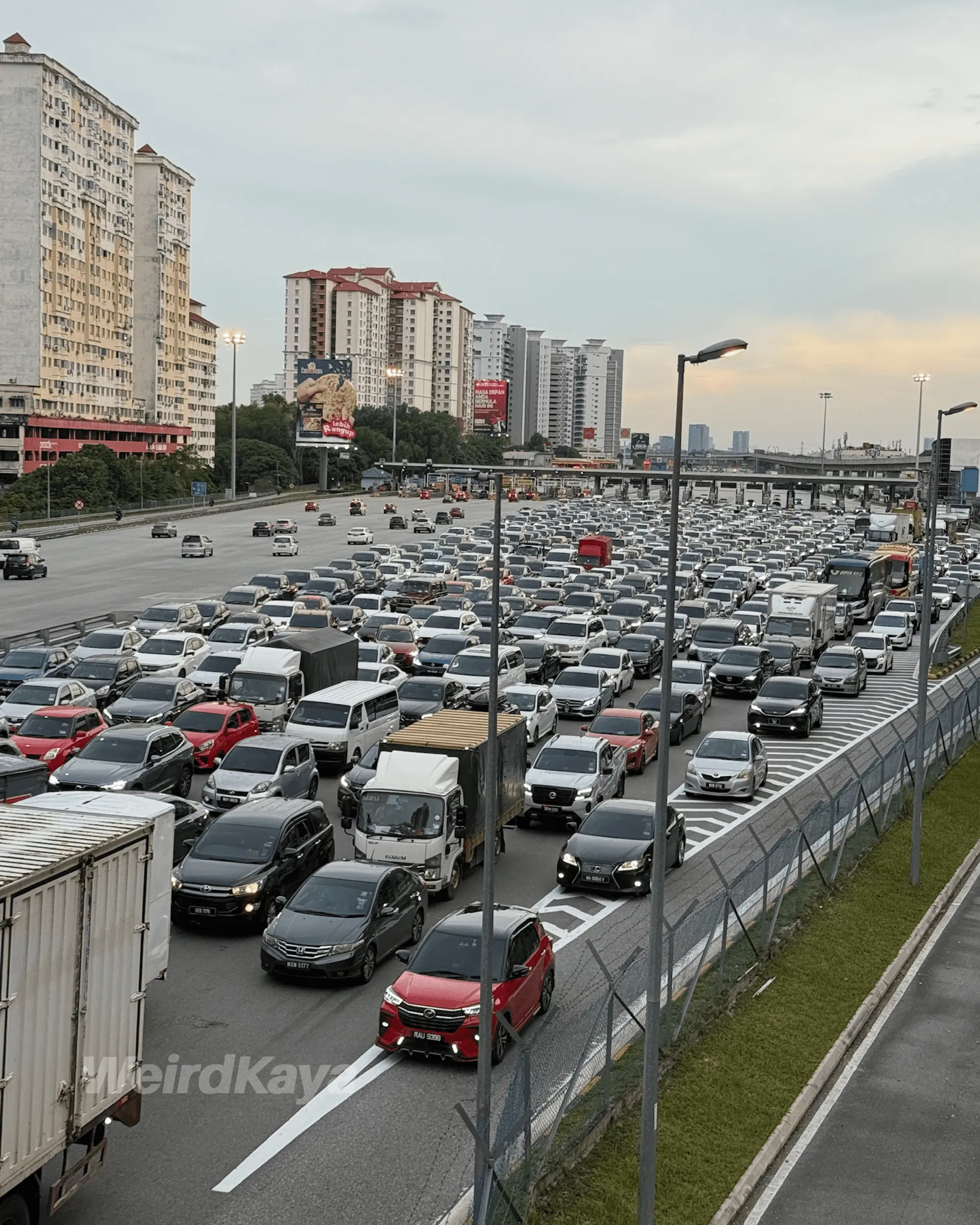 sungai-besi-highway-traffic-jam-kl-kuala-lumpur.png