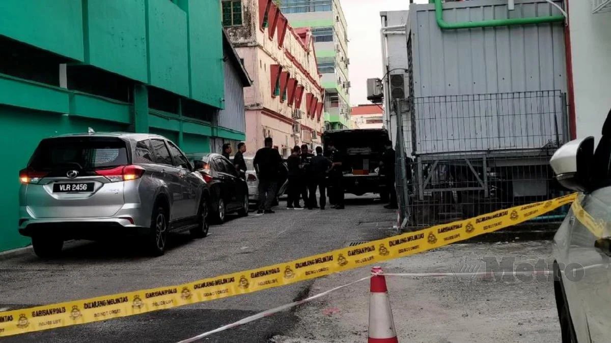 Toddler left in car