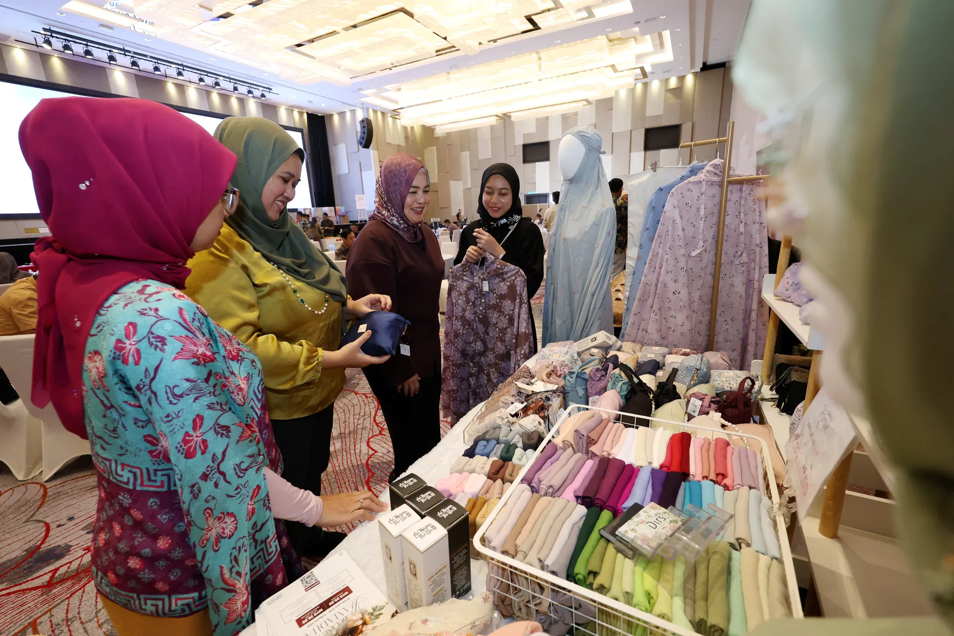 vendors invited to participate in the SAMA campaign 1