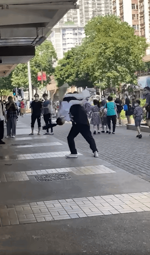 HK Girl Pulls Black Widow's Signature Move On Boyfriend