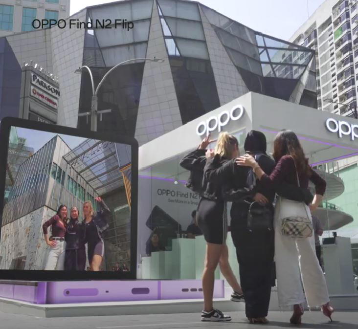 Oppo find n2 flip pop-up experience store showcases the biggest flip structure in malaysia | weirdkaya