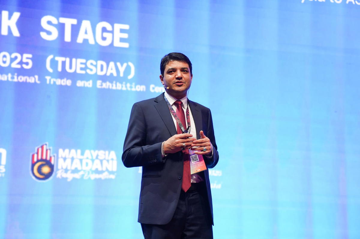 1 - Dr. Behrang Parhizkar, Group CEO of Chamrun Digital