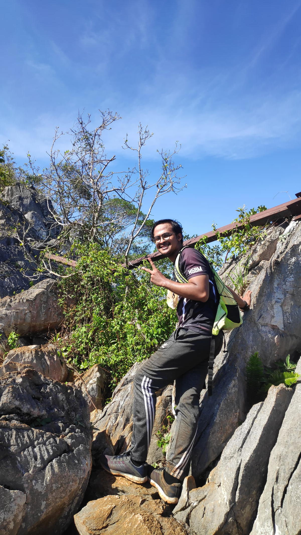 Aiman danial hiking