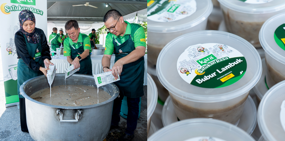 2 - pouring Kara Coconut Cream into the bubur lambuk