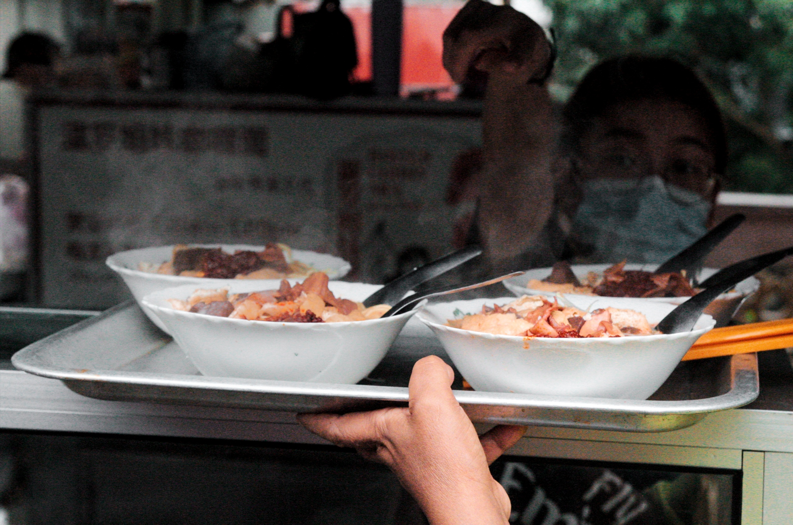 Singapore's hawker culture gains unesco recognition, some m'sians are unhappy about it