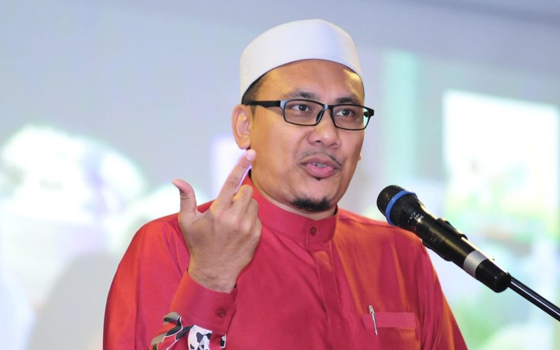 Pas youth deputy chief urges government to ban sugarbook | weirdkaya
