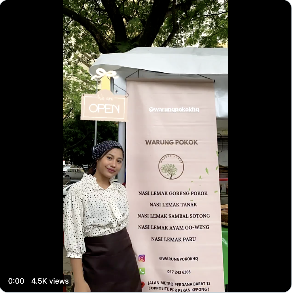 Top ukm student sells nasi lemak by the roadside while waiting for her convocation