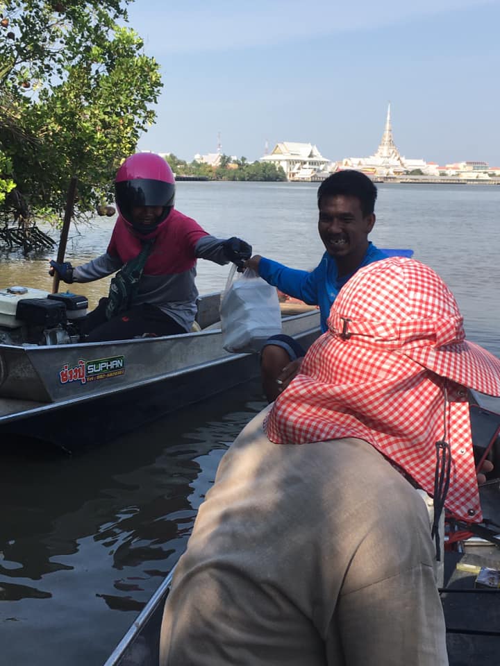 “foodpanda now has marine delivery service! ” thai rider causes online stir | weirdkaya