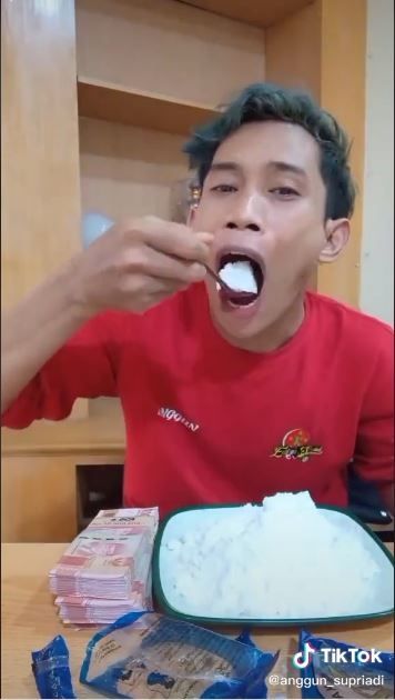 All for the glam: indo influencer goes viral over bizarre eating feats