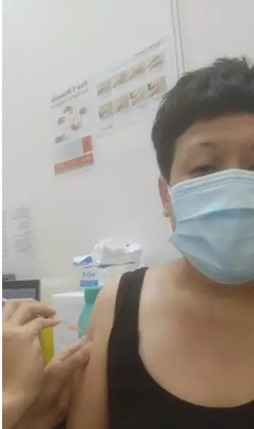 “We waited for too long!” JB couple travels to Singapore to get jabbed | WeirdKaya “We waited for too long!” JB couple travels to Singapore to get jabbed