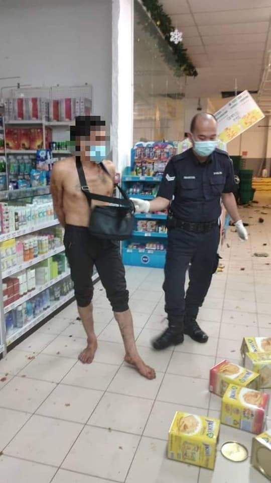 37yo man believed to mentally unwell runs amok at a supermarket in sarawak