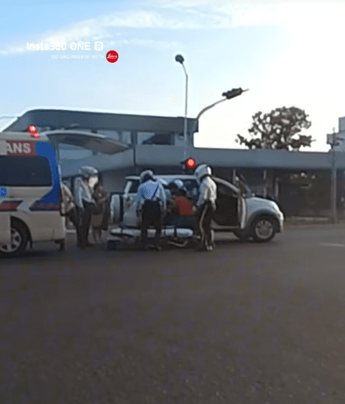 Traffic police save live ( )