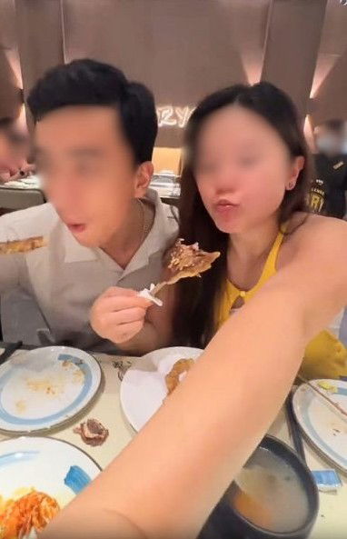  wk foodie influencer 