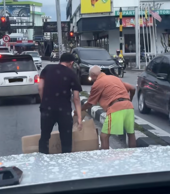 wk helping to move cardbox ( )