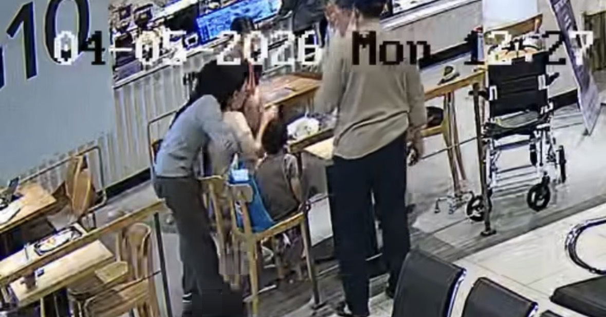 “Off Duty” But Still Saved A Life — M’sian Nurse Rushes To Help Woman Choking At Ipoh Hospital Café