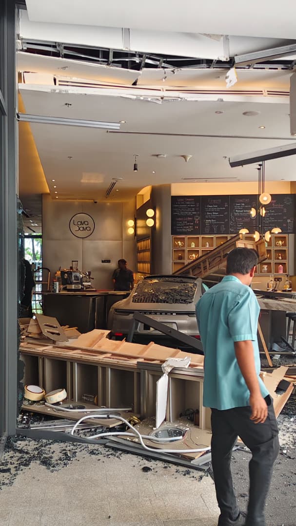 wk porsche crashes into hotel cafe in penang