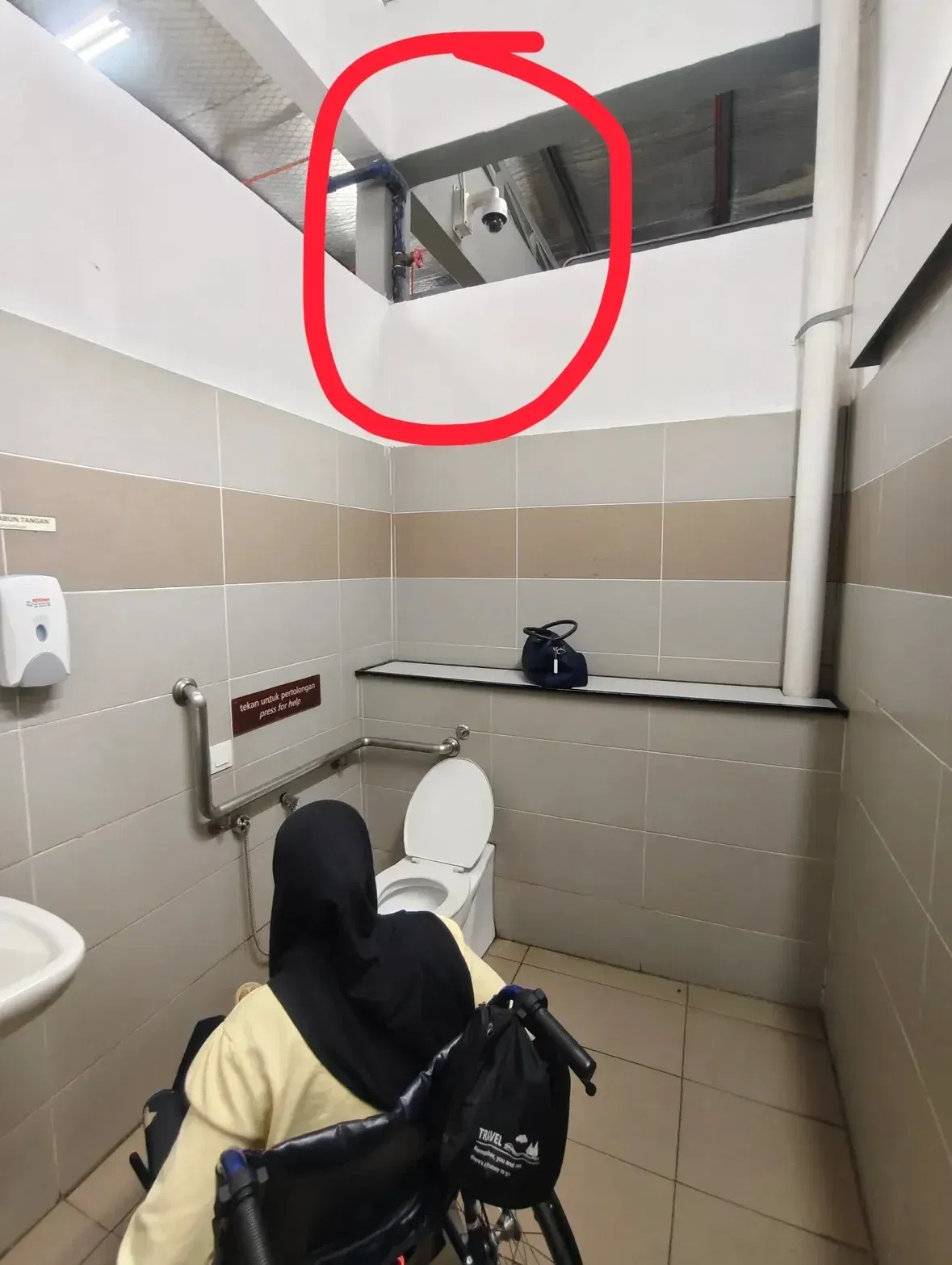  wk m'sian left worried after cctv camera spotted peeking into rawang r&r oku toilet. 