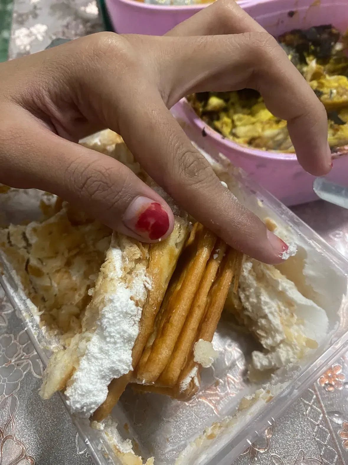 wk m’sian woman feels cheated after rm ‘cheesekut’ contains no cheese, only dry biscuits and icing..