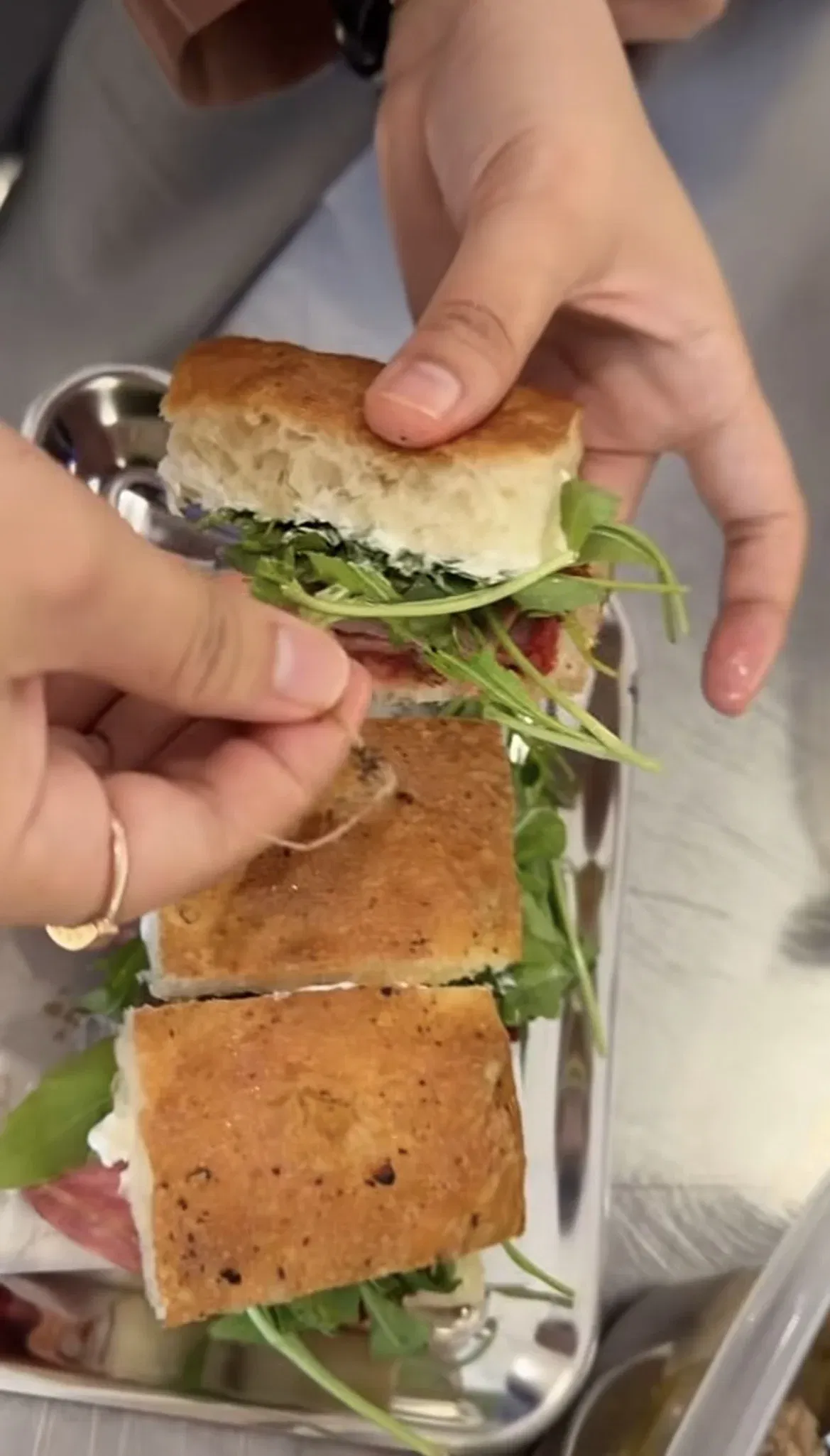 wk m’sian woman shocked after finding an entire root with soil inside her sandwich.