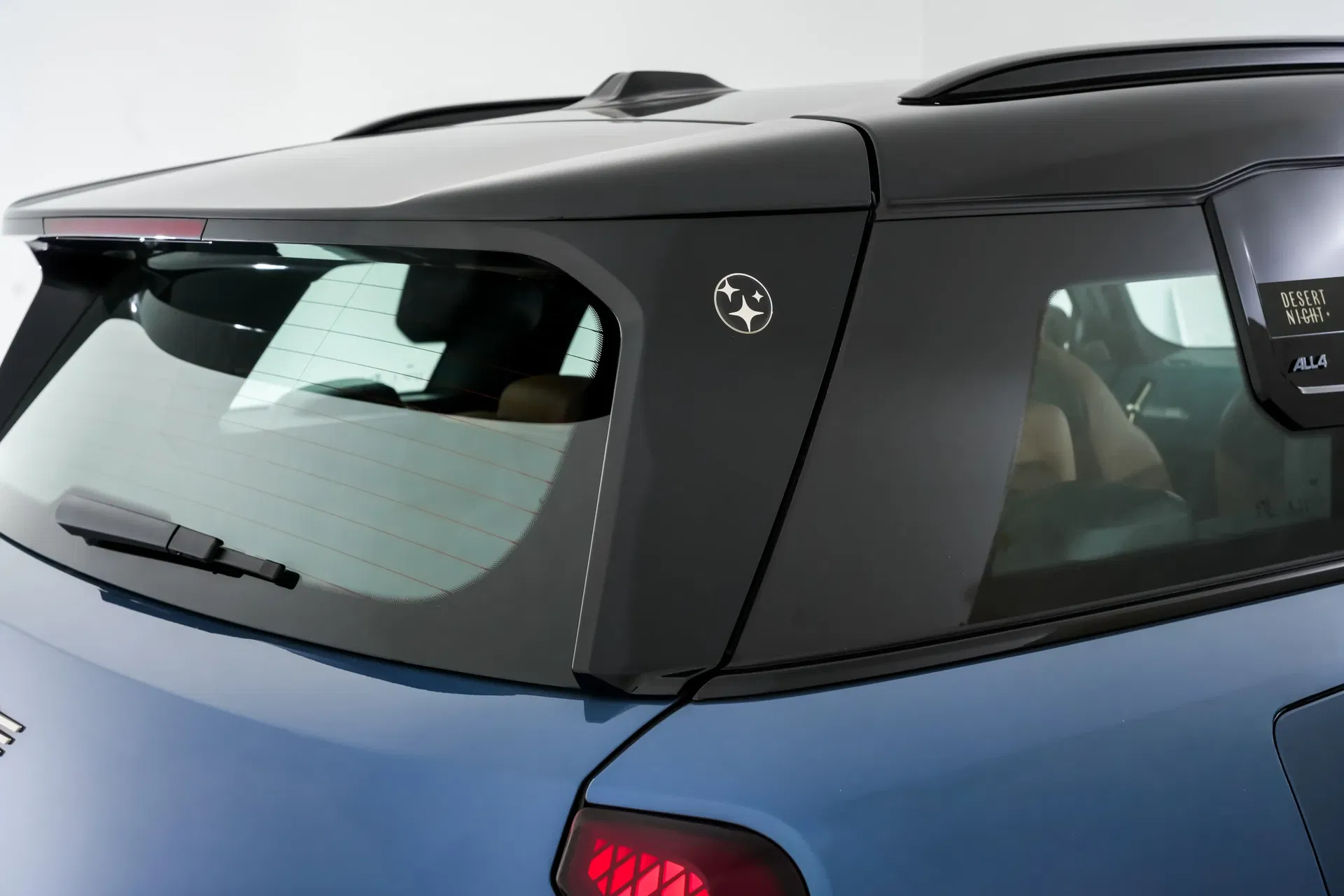 wk mini countryman s desert night d pillar