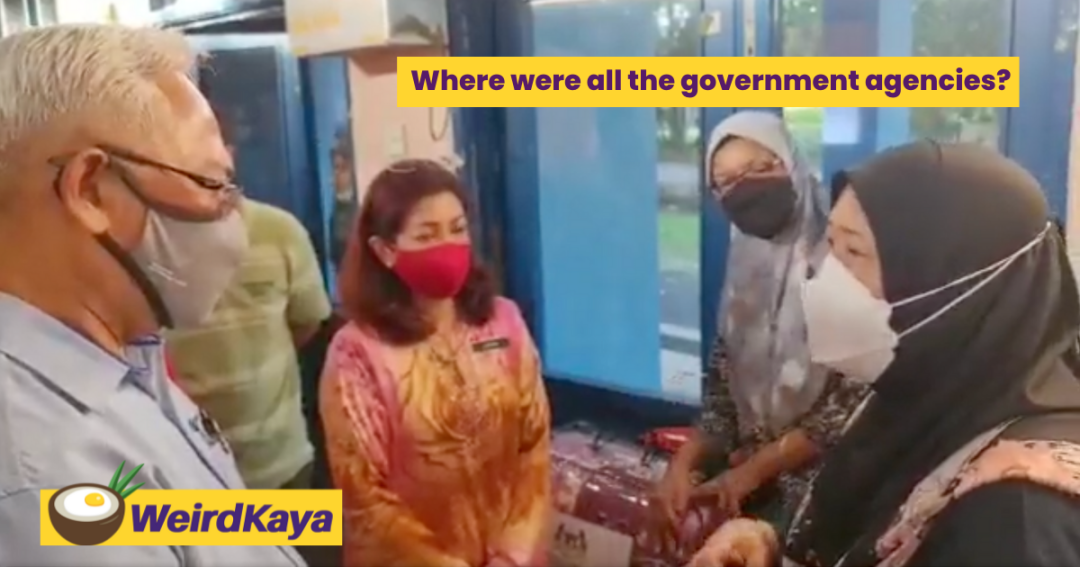 We got no help at all! Brave mak cik confronts minister in the face over slow arrival of aid