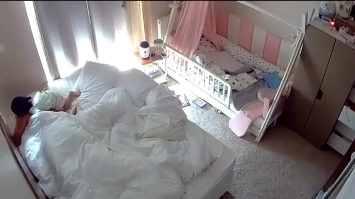 2yo Toddler Spots Signs Of Dad’s Diabetic Attack, Gives Glucose Tablet & Saves His Life
