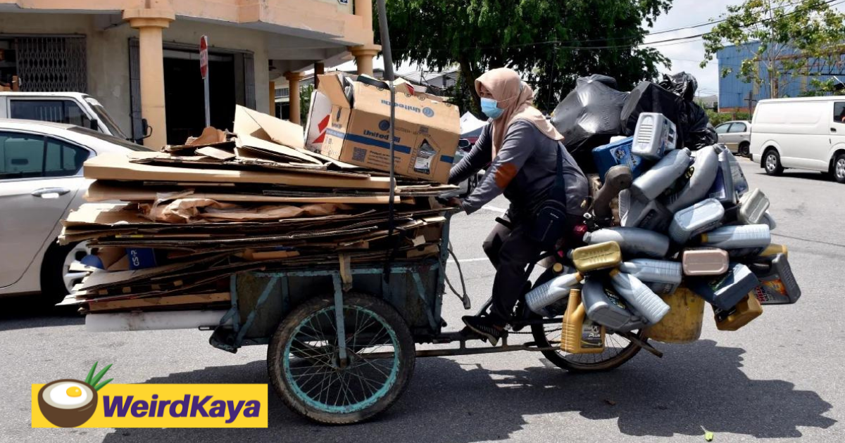 39yo mother raises four children singlehandedly by selling scrap items in melaka | weirdkaya