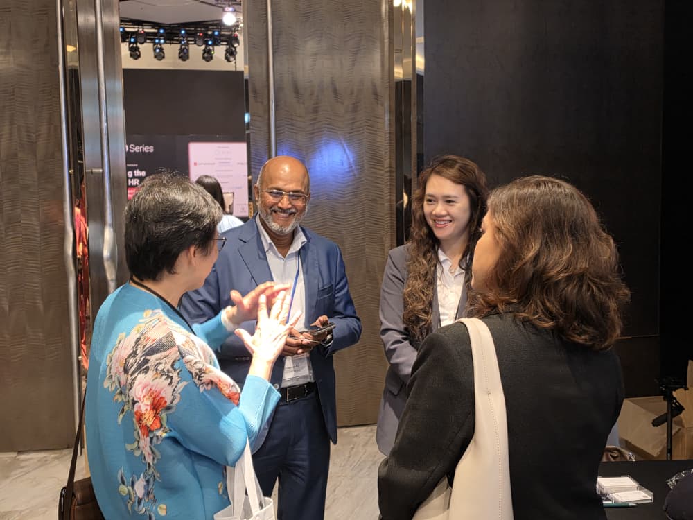 4 - K Pintar Founder and CEO exchanging views as ELSA strengthens its presence in Malaysia