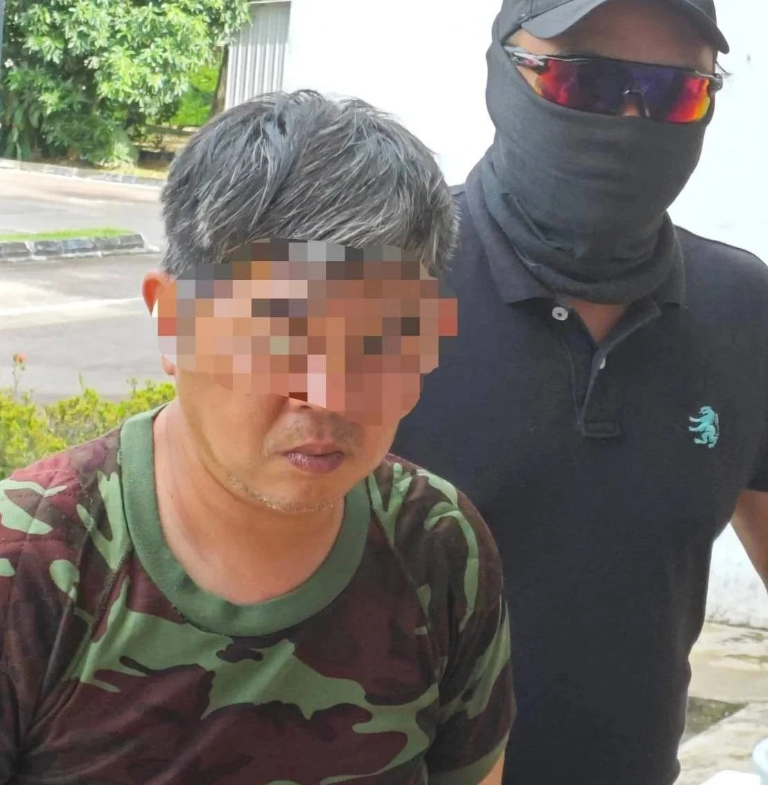 40yo m'sian man who stabbed mother with scissors