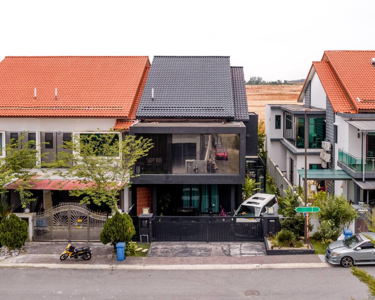 ‘plain outside, stunning inside' – m’sians amazed by rm1. 4mil terrace’s luxurious interior in s’gor