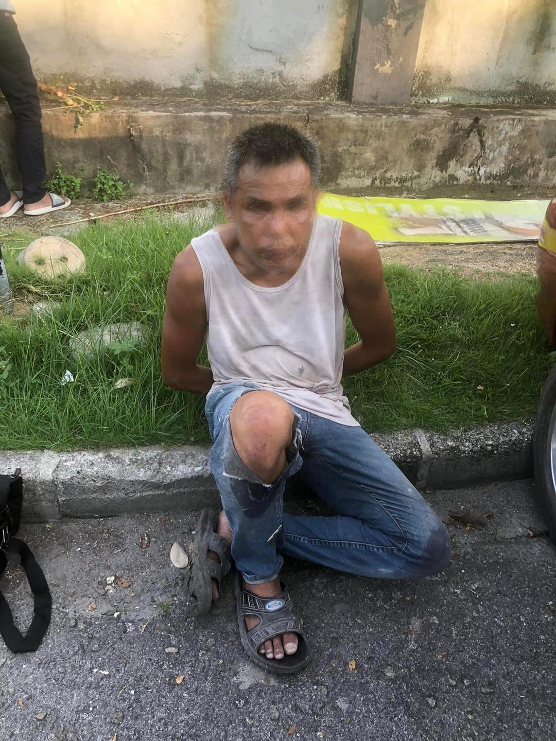 45yo m'sian man arrested for stealing women's underwear, police finds 25 panties inside bag  2