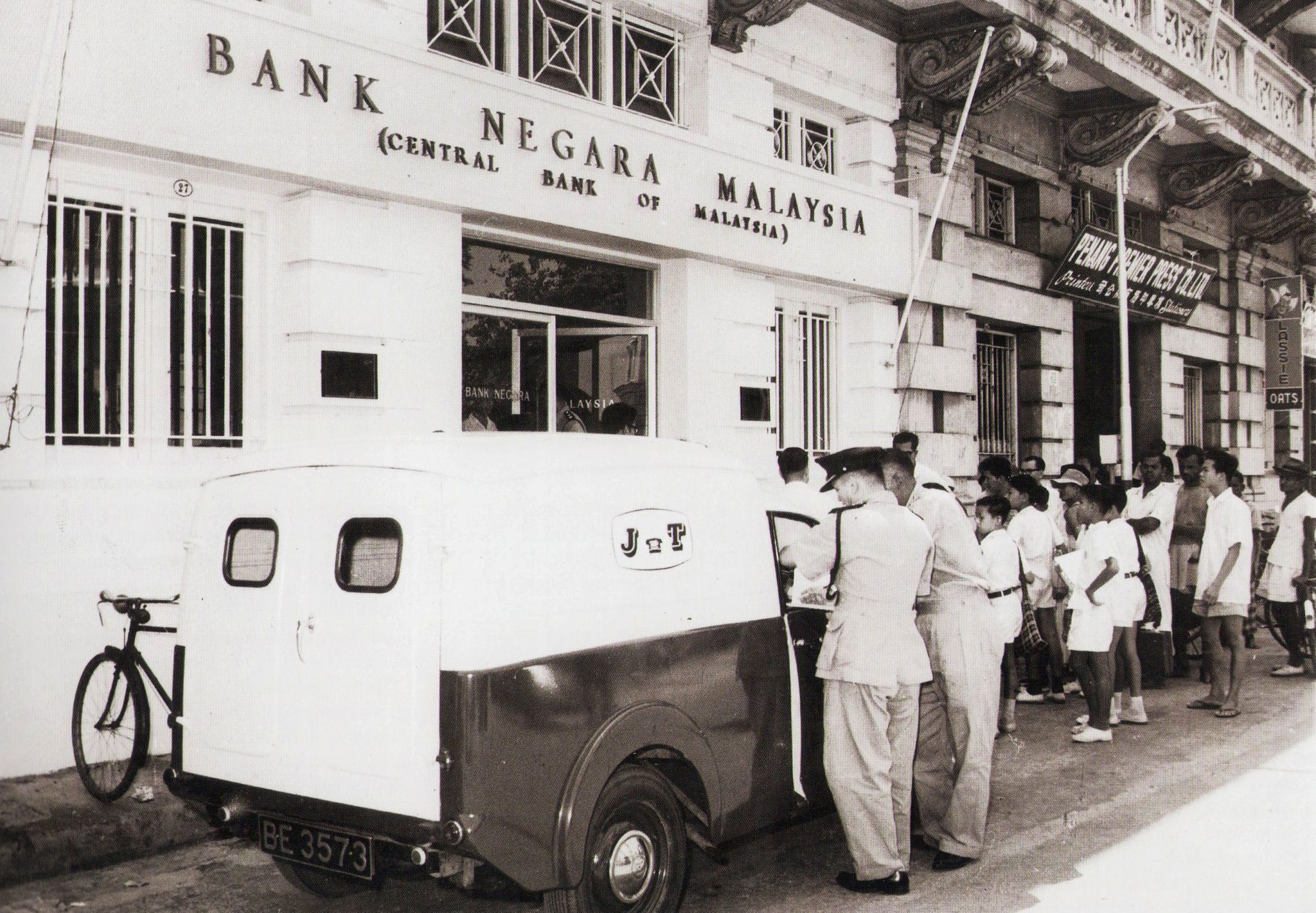 Bank negara malaysia 6 decaed ago, circa 1957.