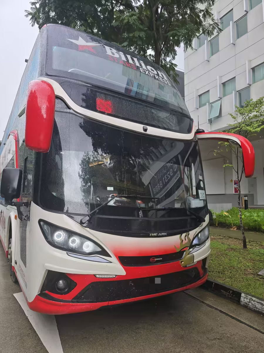 9-hour bus trip from SG to KL (1)