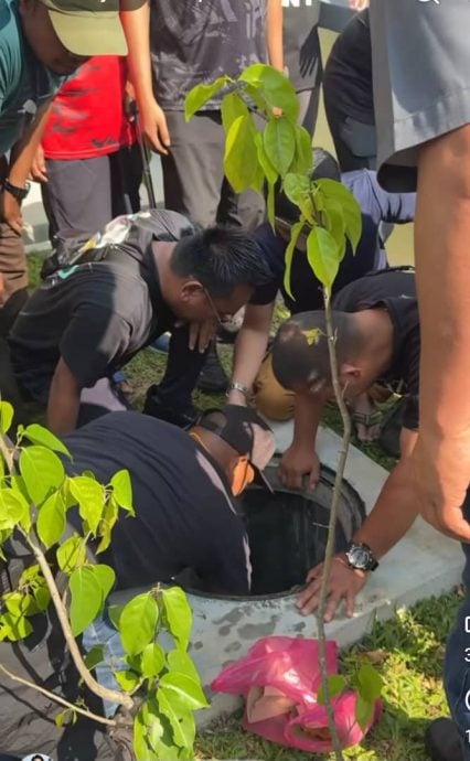 9yo m'sian boy dies falling into drain 2