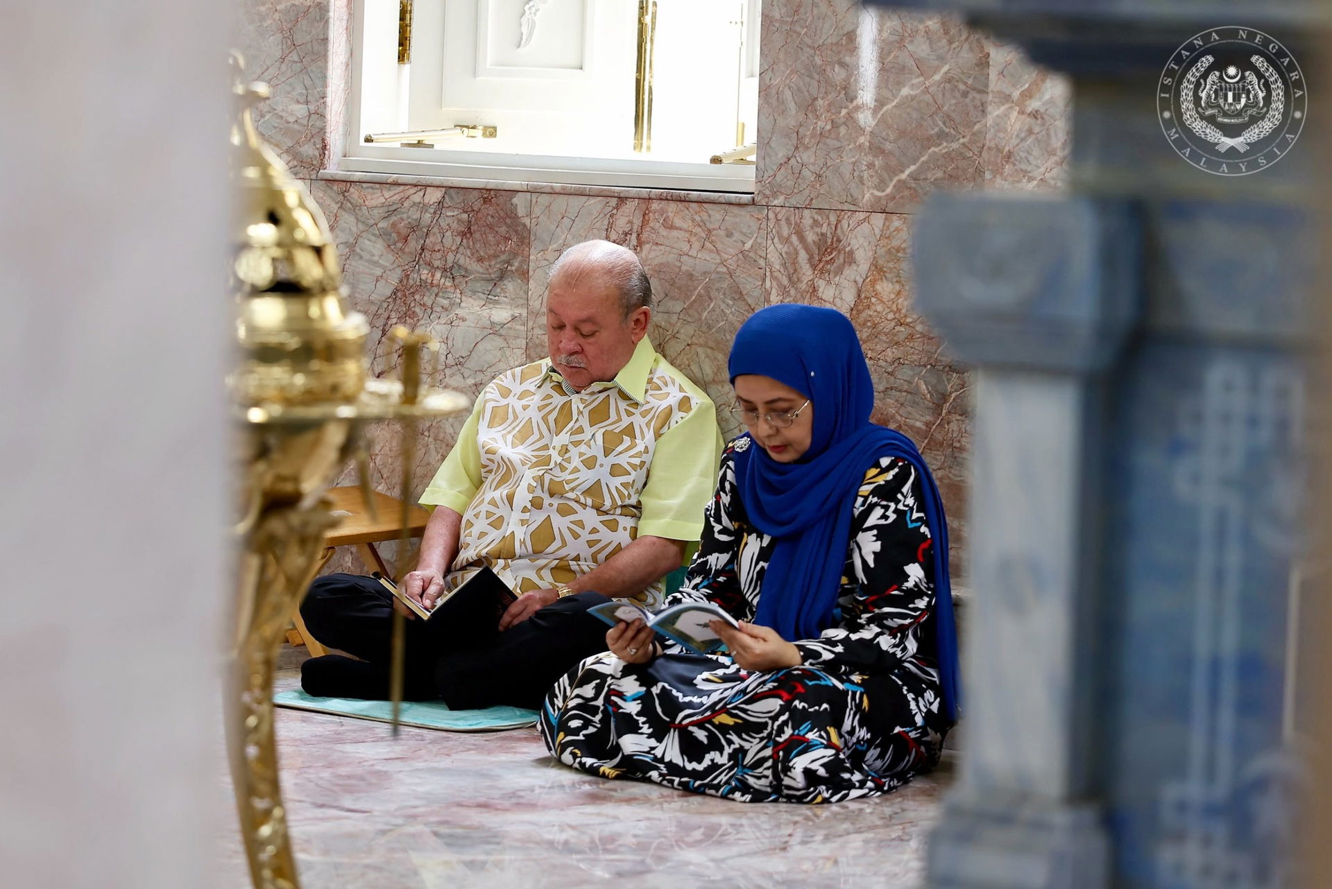 Agong and wife visit late son's grave (1)