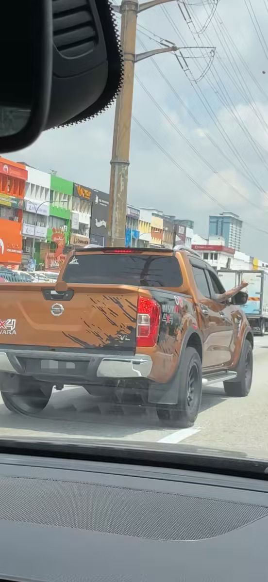 Angry 4WD driver (1)