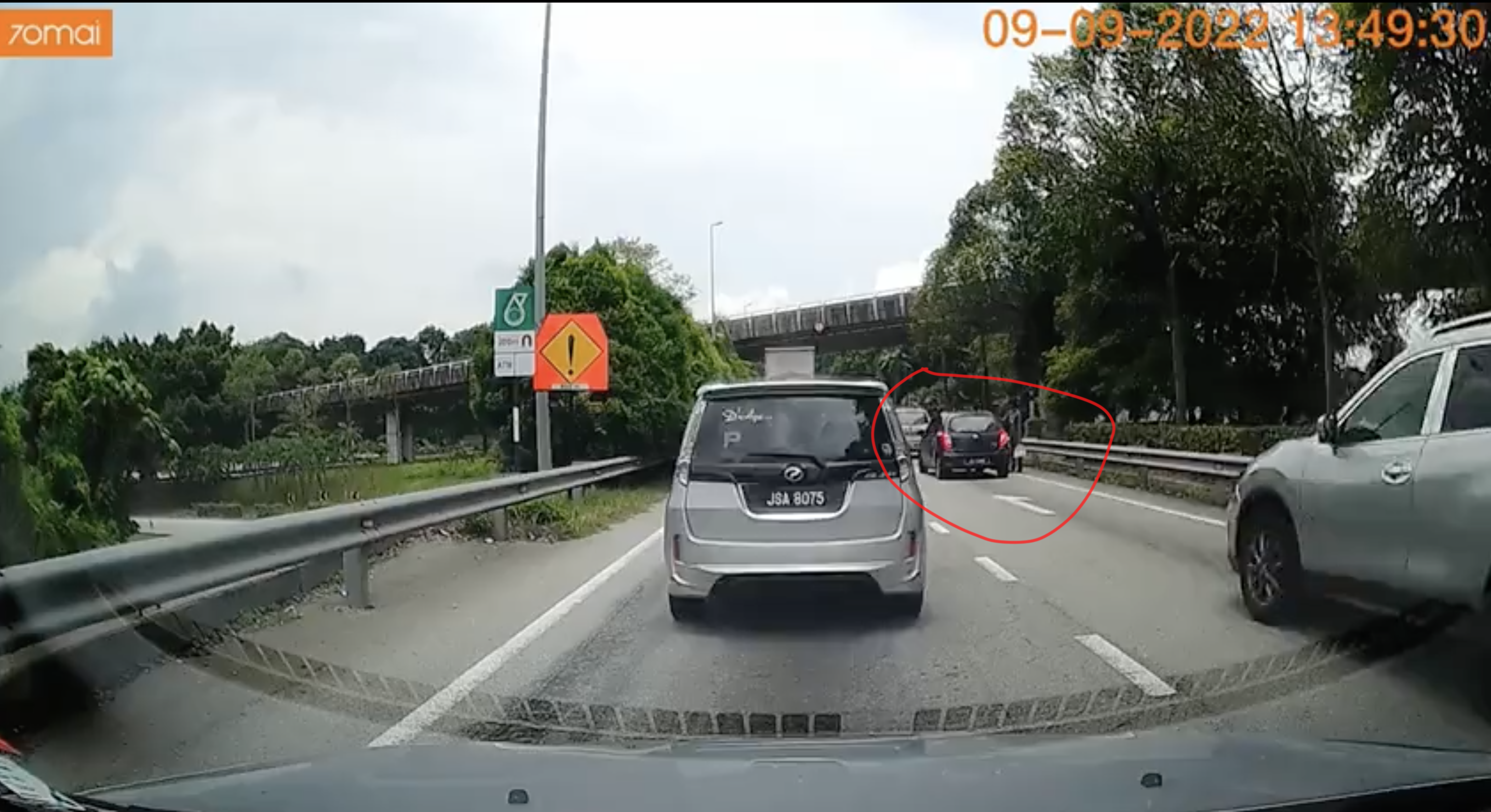 Perodua axia driver stops by roadside for pickled mango, causing hit and run accident | weirdkaya