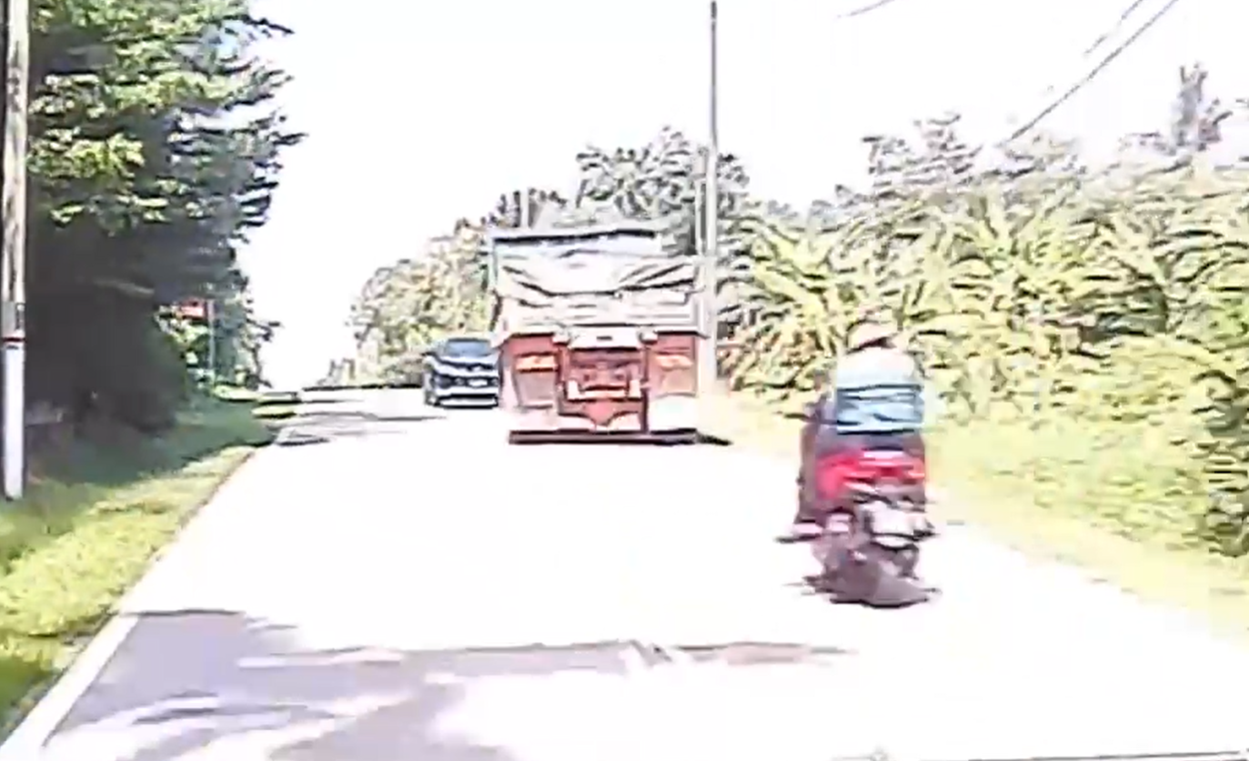 Brand new SUV Kedah crash (1)