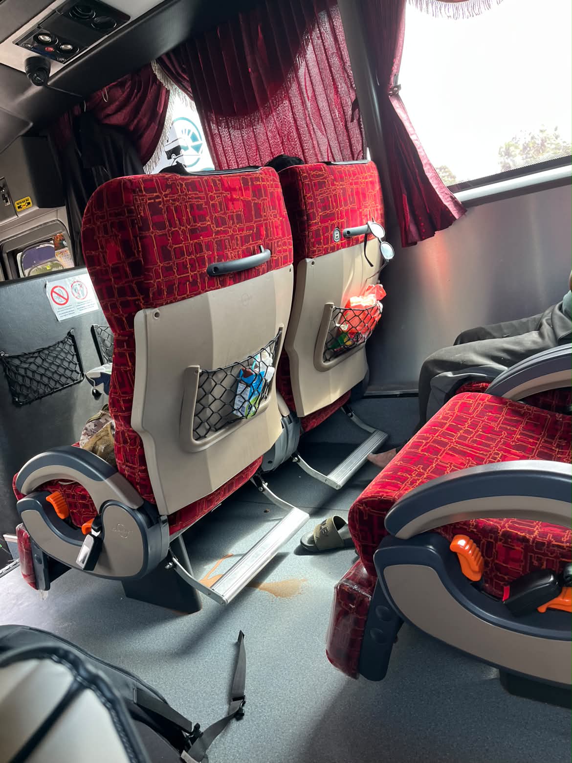 Bus passenger making a mess, Akmal