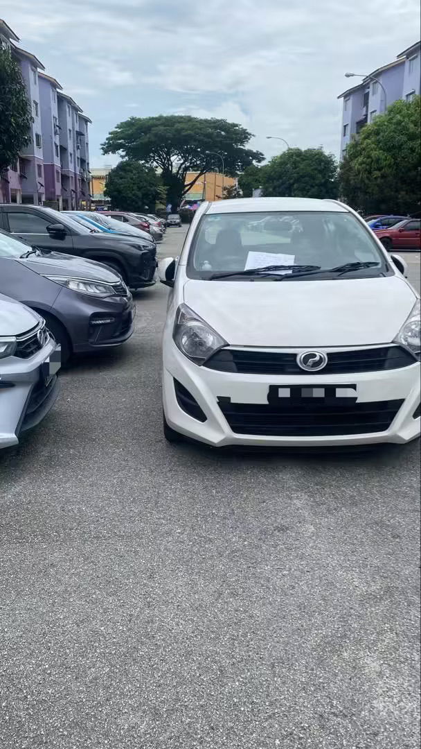 Car blocked for 10 hours (1)